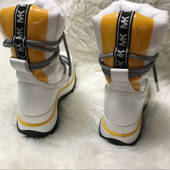 MichaelKors like new winter boots - Picture 6 of 11